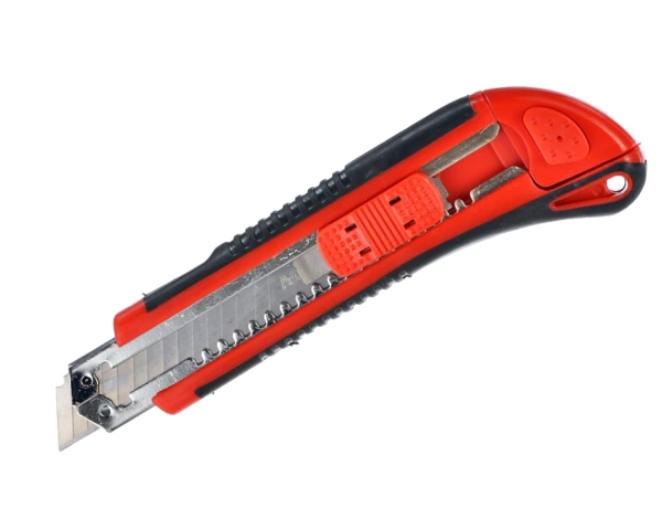 Малярный нож 18мм О1 (с лезвиями 3шт) Strong СТУ-21400001 - интернет-магазин «Стронг Инструмент» город Самара